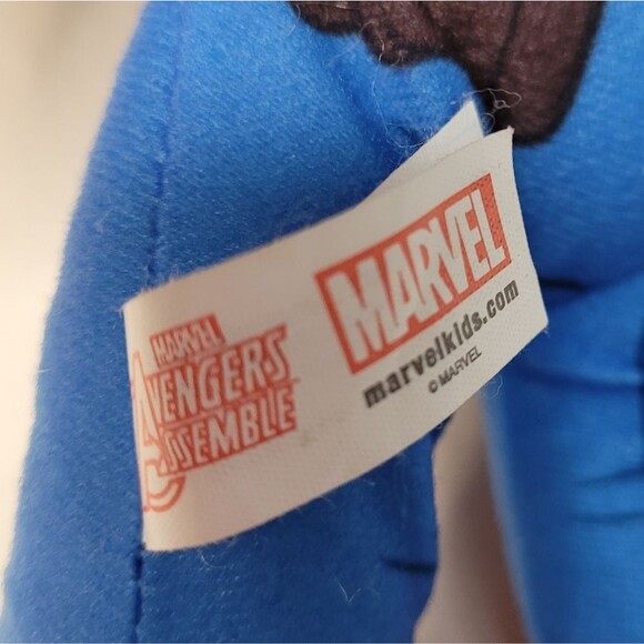 Captain America Plush - Picture 3 of 3